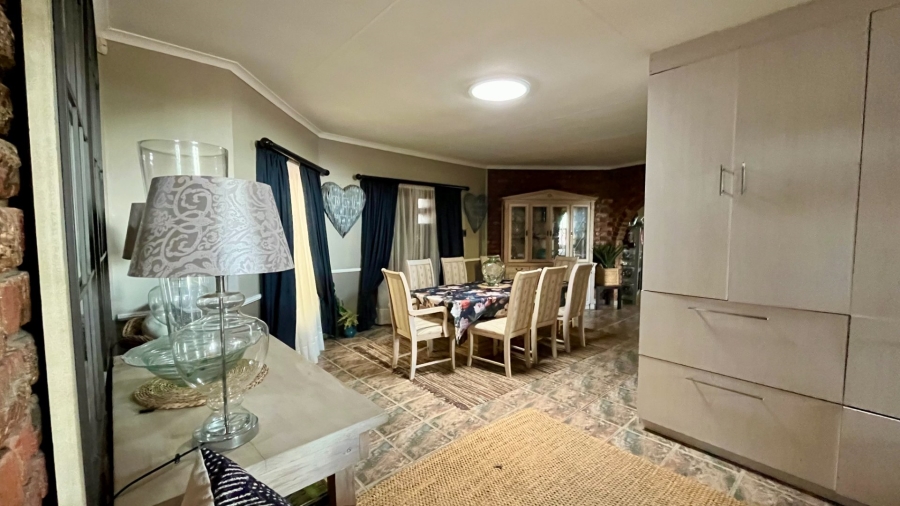 4 Bedroom Property for Sale in Heiderand Western Cape
